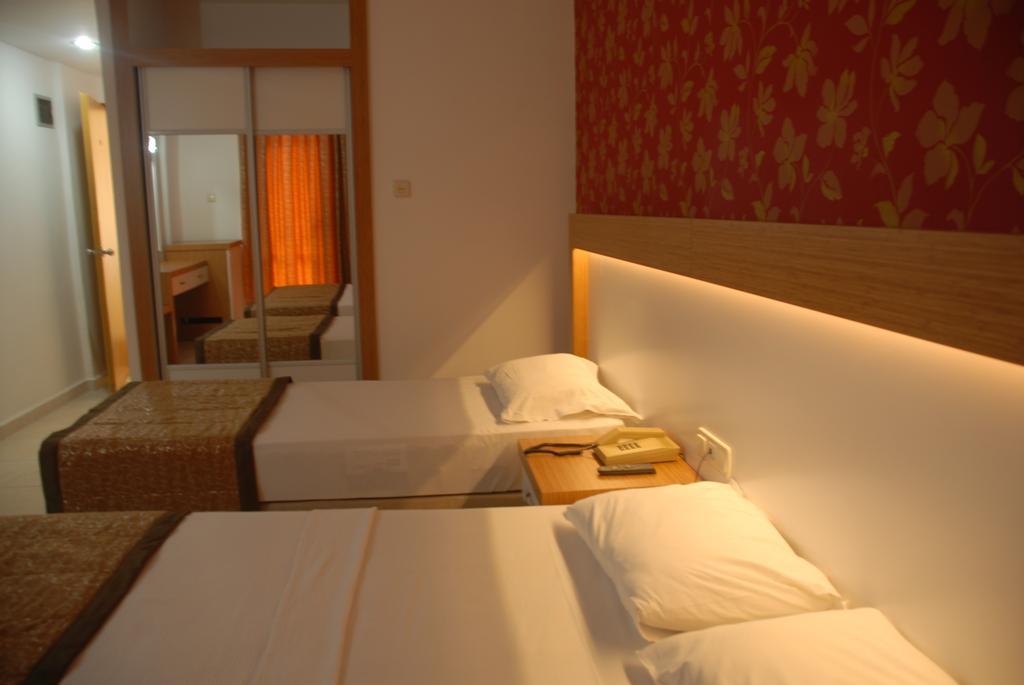 Diamore Hotel Alanya Room photo